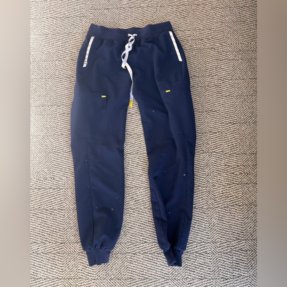 Figs Navy Jogger Scrub Pants with White & Yellow Details XS